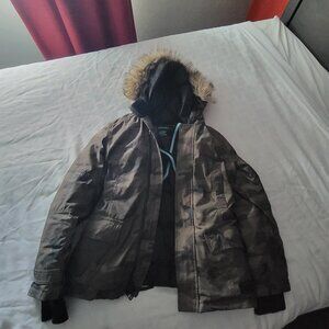 Tna Golden Parka